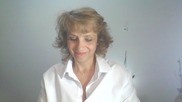 SimplyEnchanting's Streamate show and profile