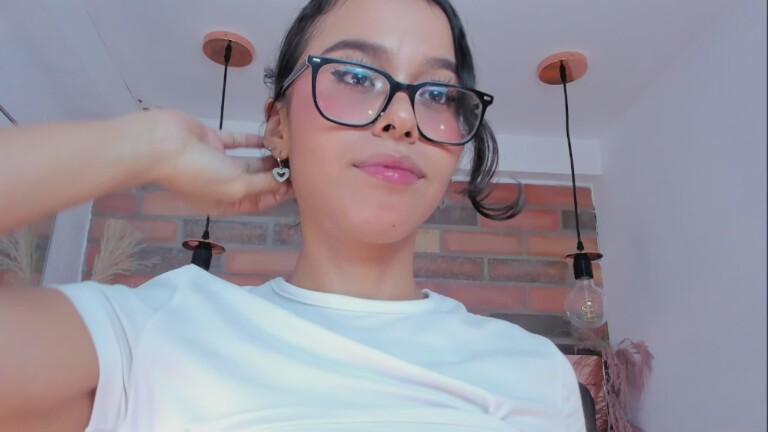 GABYHANK's Streamate show and profile