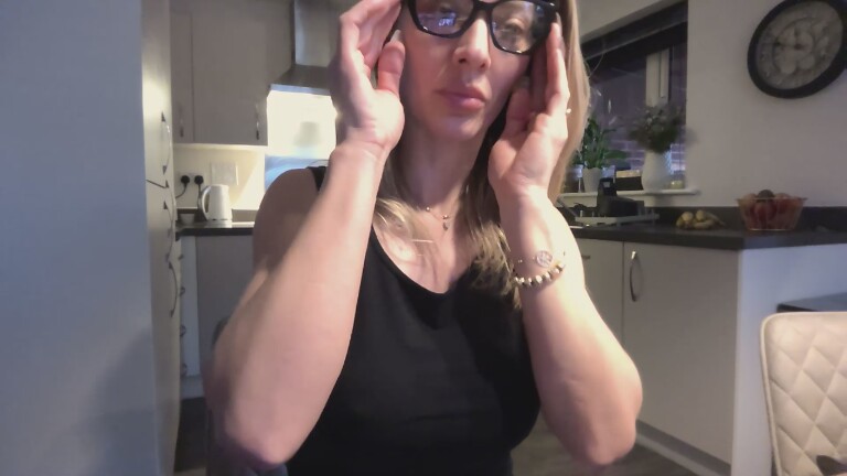 SweetMonicaUK's Streamate show and profile